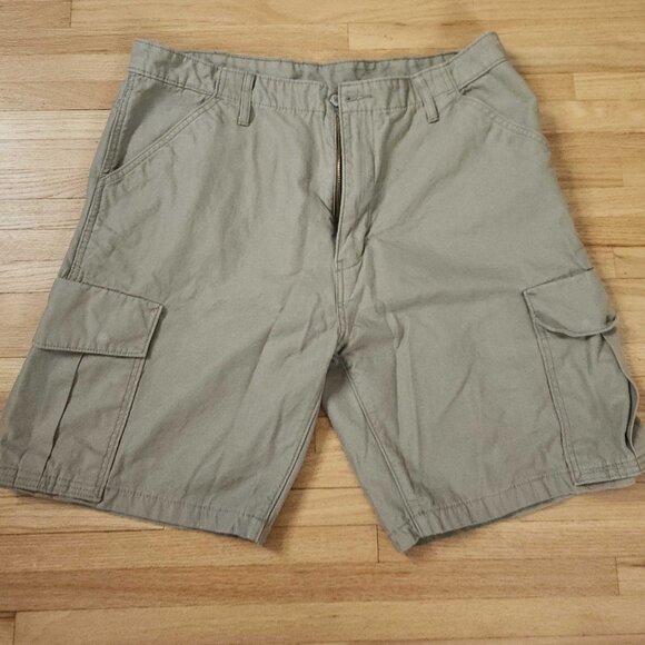 Levi’s Cargo Shorts – Men’s Size 38 Tan – Classic Utility Style - Picture 2 of 4